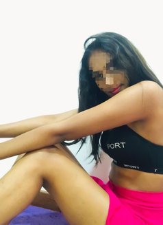 Zara tank skin Teen girl - escort in Colombo Photo 7 of 9