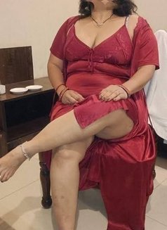 Ishwari Loyal Woman - adult performer in Pune Photo 1 of 1