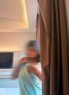 Aishu GFE independent Tamil Girl Dxb - escort in Dubai Photo 2 of 5