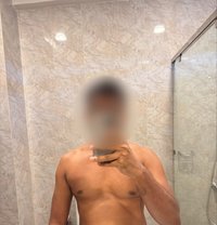 Isiah Max Couple Massage - masseur in Colombo