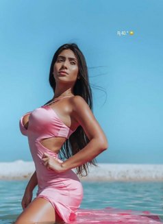 Isis - escort in Abu Dhabi Photo 12 of 29