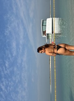 Isla Flame - puta in Dubai Photo 4 of 6