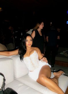 Island Babe - puta in Bali Photo 26 of 27