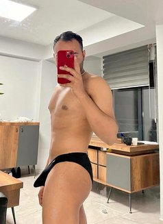Night King - Acompañantes masculino in Dhaka Photo 3 of 16