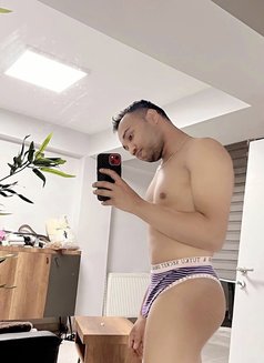 Night King - Acompañantes masculino in Dhaka Photo 8 of 16