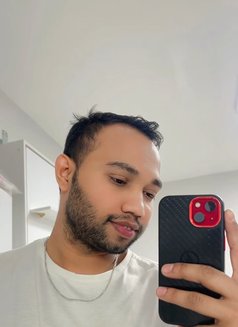 Night King - Acompañantes masculino in Dhaka Photo 1 of 16