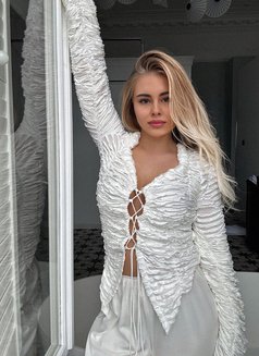 Ismeria - puta in Dubai Photo 5 of 6