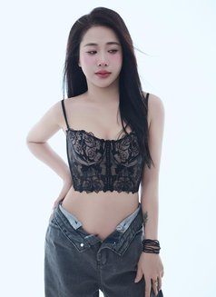 Isolde - escort in Mumbai Photo 1 of 7