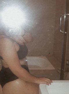 Sexy chubby iSsa - escort in Mumbai Photo 4 of 5