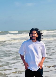 Isuru - Male escort in Kandy Photo 1 of 3