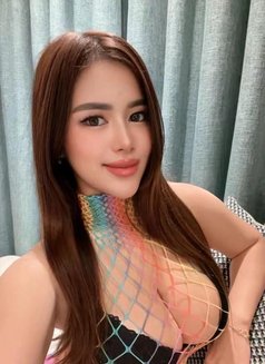 Isyana - puta in Jakarta Photo 5 of 15