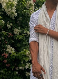 Mr.Midnight (no advance) - Acompañantes masculino in Mumbai Photo 1 of 5