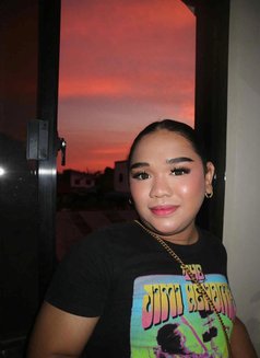 It’s Your Halley Big Cock ( Versatile ) - Transsexual escort in Manila Photo 3 of 6