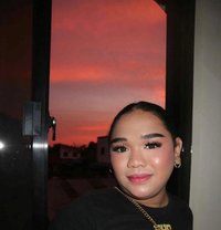 It’s Your Halley Big Cock ( Versatile ) - Transsexual escort in Manila