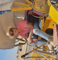 It Simply Su - Male escort in Riyadh