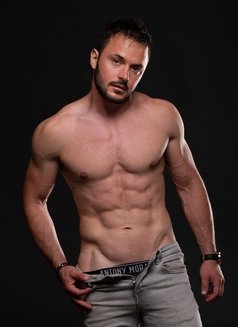 🇮🇹 Italian Pietro - Male escort in Dubai Photo 3 of 3