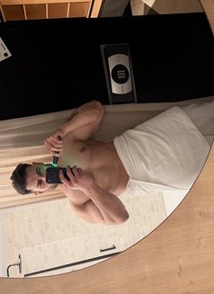 Italiandesirexxx-Your pornstar next door - Male escort in London Photo 12 of 13