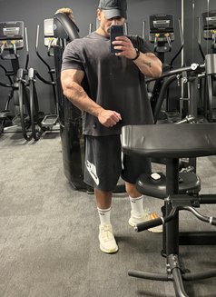 Italiandesirexxx-Your pornstar next door - Male escort in London Photo 15 of 15