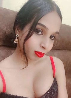 Roshini queen - Transsexual escort in Chennai Photo 7 of 9