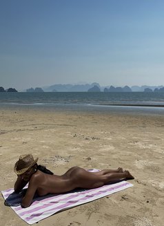 Itim hot - Transsexual escort in Phuket Photo 12 of 18