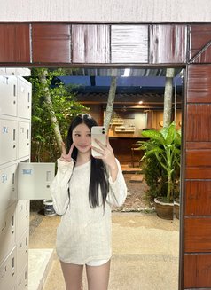 Itim - masseuse in Bangkok Photo 7 of 8
