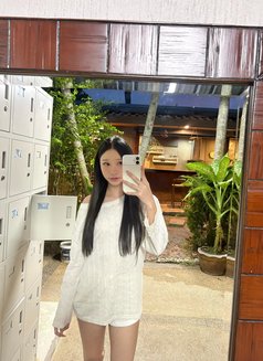 Itim - masseuse in Bangkok Photo 8 of 8
