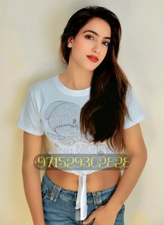 Its Mahii - puta in Dubai Photo 2 of 9