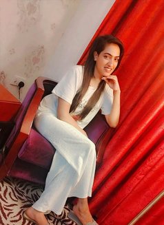 Its Mahii - puta in Dubai Photo 8 of 9