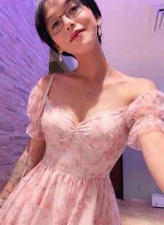 Its Me Lizzy - Transsexual escort in Al Ain Photo 5 of 6