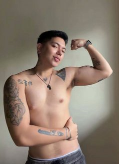 Its Your Boy Jm - Male escort in Manila Photo 2 of 9