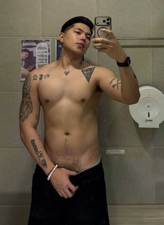 Its Your Boy Jm - Male escort in Manila Photo 5 of 7