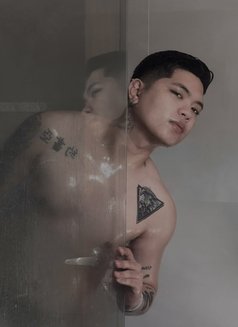 Its Your Boy Jm - Male escort in Manila Photo 3 of 10