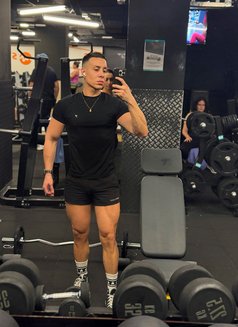 Itsmatie - Male escort in Barcelona Photo 6 of 7