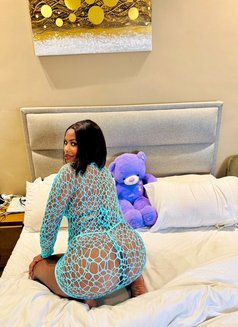 Itsvicky - puta in Dubai Photo 3 of 5