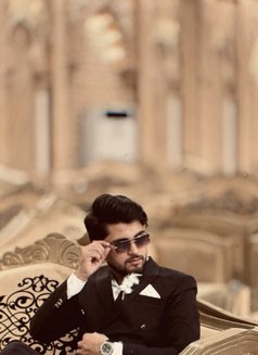 Itx Me Fadii - Male adult performer in Lahore Photo 2 of 5