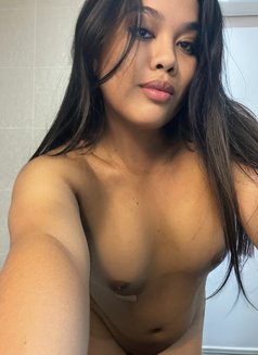 Itz Ts Daphne - Transsexual escort in Bangkok Photo 2 of 10