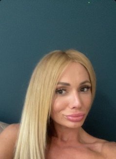 Iva Shemale - Transsexual escort in The Hague Photo 25 of 26