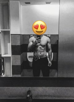 Ivaan - Acompañantes masculino in Ahmedabad Photo 1 of 5