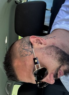 MR. MUSCLE - Male escort in Dubai Photo 7 of 12