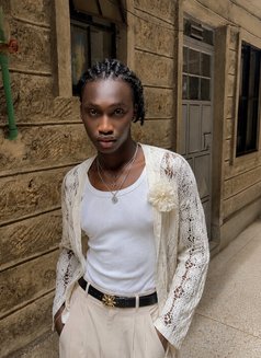 Ivan - Male escort in Nairobi Photo 2 of 6
