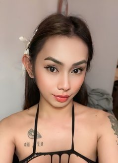 Ivana -Available Anytime - Acompañantes transexual in Manila Photo 7 of 8