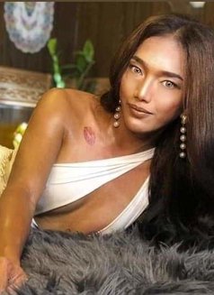 Ivhiepower Top - Transsexual escort in Manila Photo 1 of 9