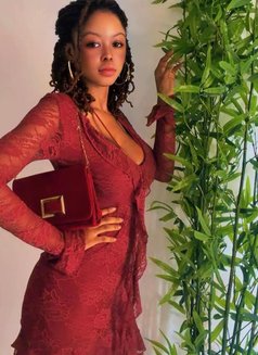 Ivon - escort in Ahmedabad Photo 2 of 10