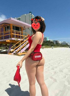 Ivon - escort in Sasebo Photo 1 of 1