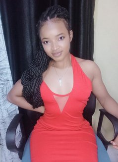 Ivory Amira - puta in Dubai Photo 3 of 9