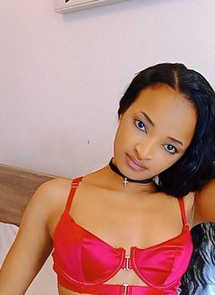 Ivory Amira - puta in Dubai Photo 4 of 9