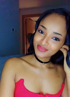 Ivory Amira - puta in Dubai Photo 6 of 9