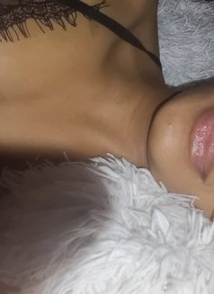 Ivory Amira - puta in Dubai Photo 7 of 9