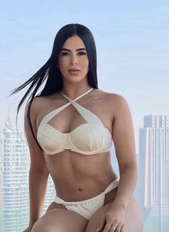 Ivvana - escort in Dubai Photo 3 of 7