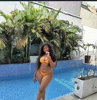 Ivy - escort in Accra Photo 3 of 3